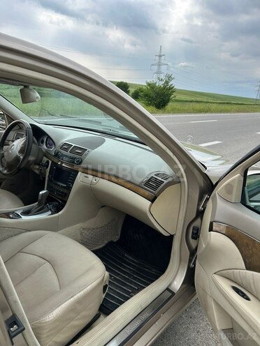 Mercedes E 200-9