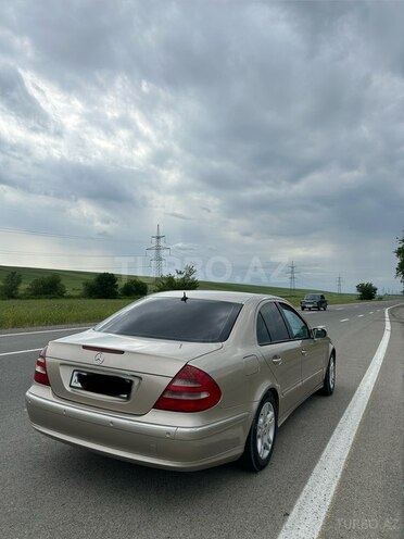 Mercedes E 200-5