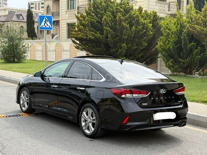 Hyundai Sonata-6