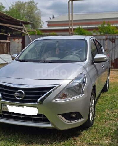 Nissan Sunny-2