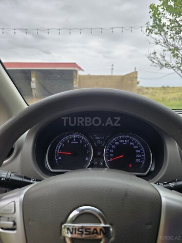 Nissan Sunny-4