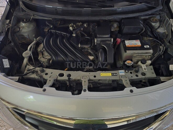 Nissan Sunny-13