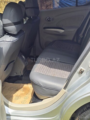 Nissan Sunny-7