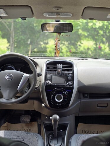 Nissan Sunny-6
