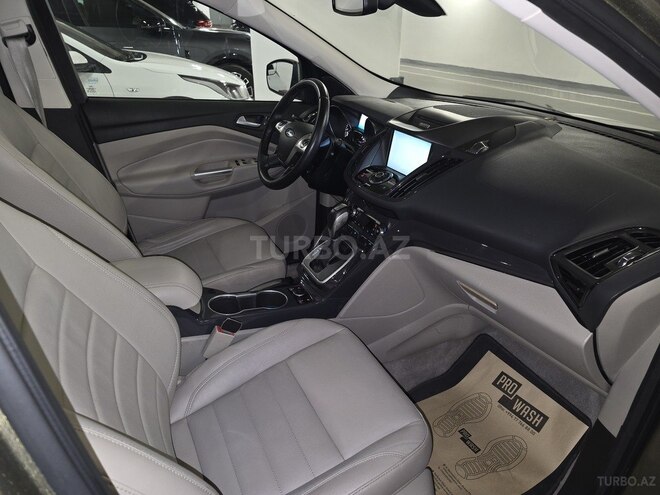 Ford Escape-8