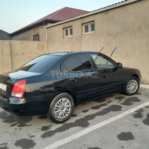 Hyundai Elantra-2