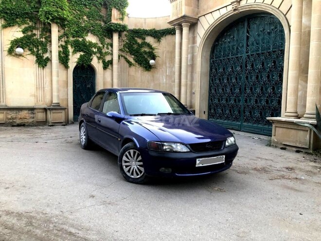 Opel Vectra-4