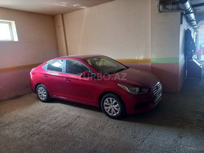 Hyundai Accent-4