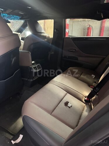 Lexus ES 300h-7
