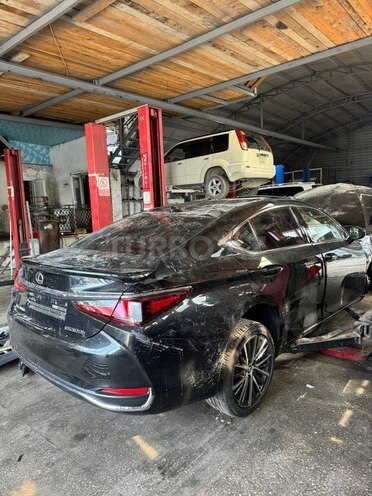 Lexus ES 300h-3