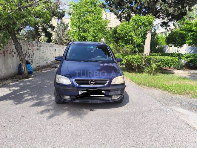 Opel Zafira-1