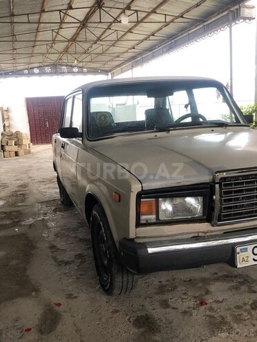 LADA (VAZ) 2107-2
