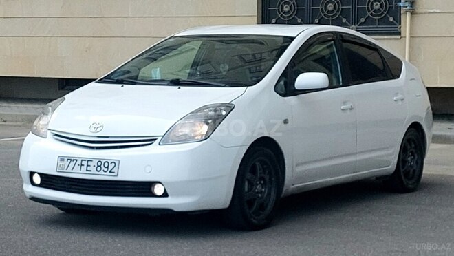 Toyota Prius-3