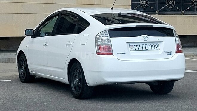 Toyota Prius-8