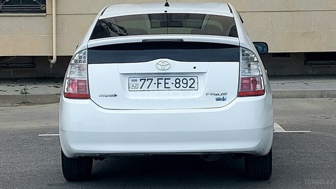 Toyota Prius-10