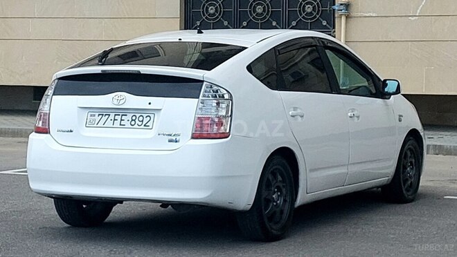 Toyota Prius-9