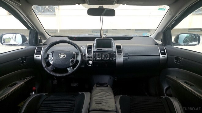 Toyota Prius-14