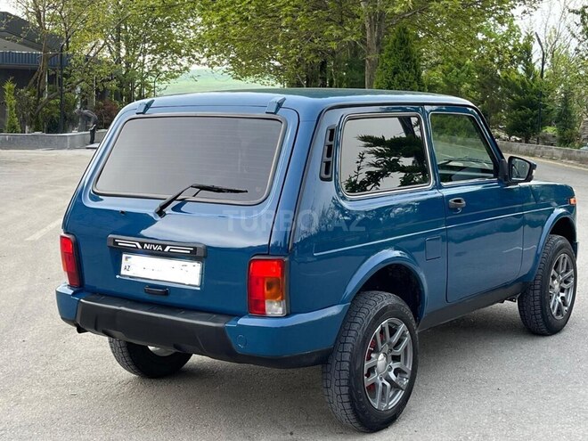 LADA (VAZ) Niva-9