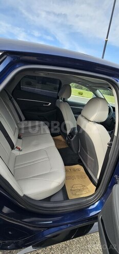 Hyundai Sonata-11