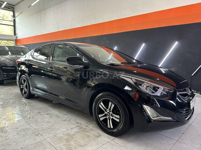 Hyundai Elantra-15