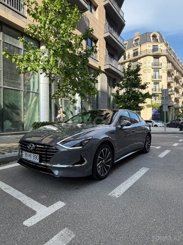 Hyundai Sonata-1
