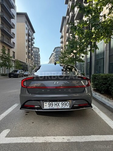 Hyundai Sonata-4