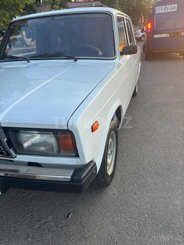 LADA (VAZ) 2107-2