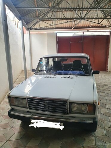 LADA (VAZ) 2107-1