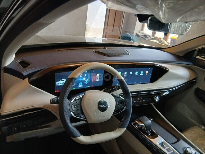 DongFeng Aeolus L7-9