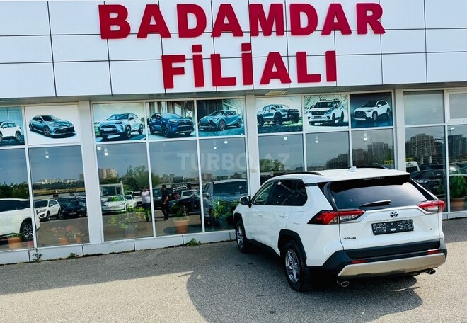 Toyota RAV4-9