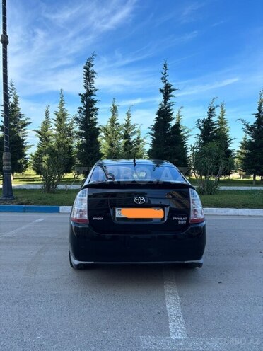Toyota Prius-4