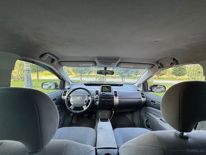 Toyota Prius-14