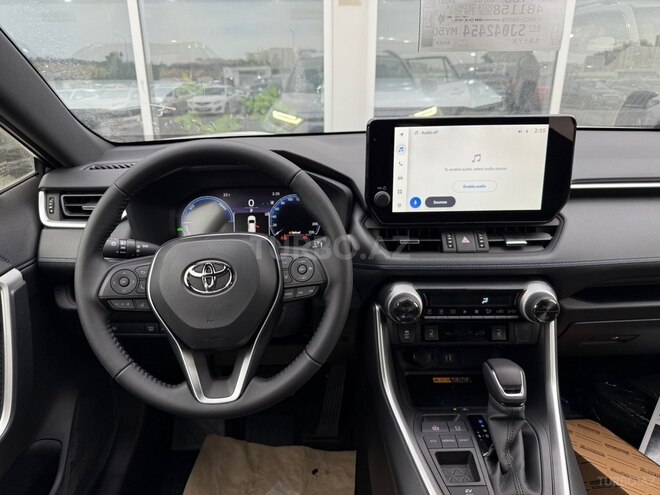 Toyota RAV4-15
