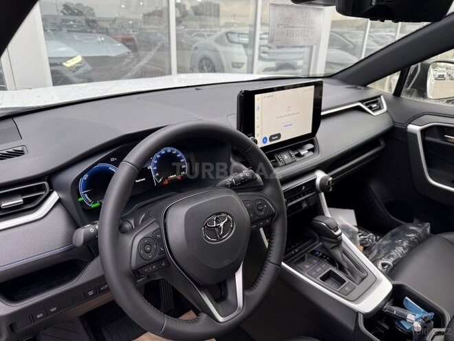 Toyota RAV4-14