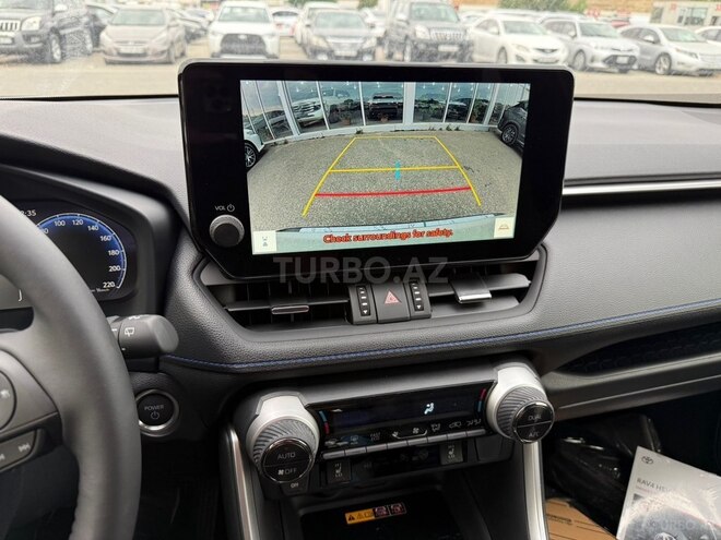 Toyota RAV4-12