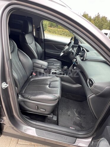 Hyundai Santa Fe-9