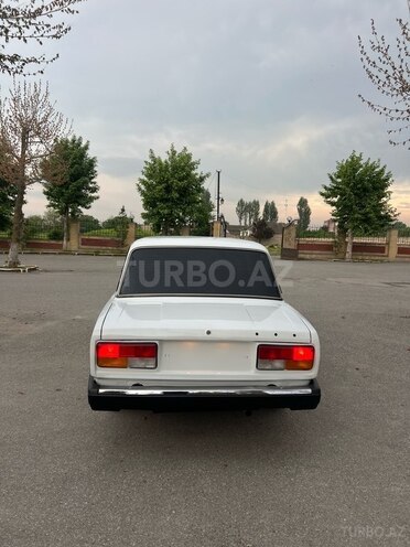 LADA (VAZ) 2107-2
