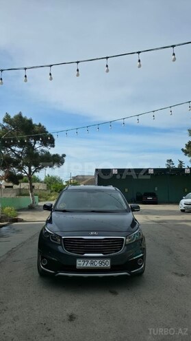 Kia Carnival-2