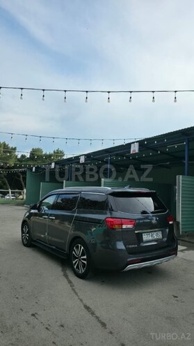 Kia Carnival-7