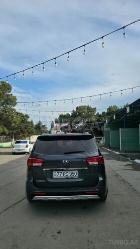 Kia Carnival-6