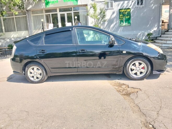 Toyota Prius-4