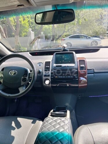 Toyota Prius-3