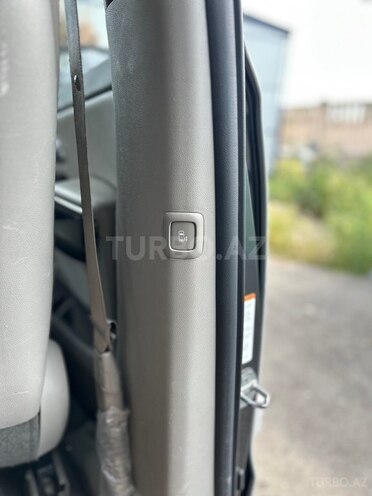 Kia Carnival-15