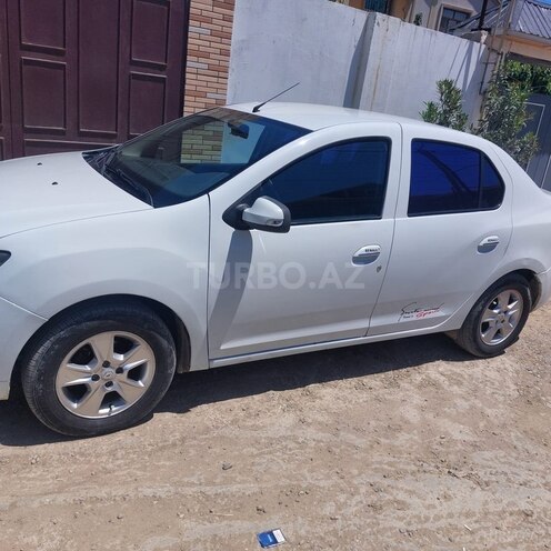 Renault Logan-3