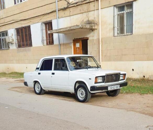 LADA (VAZ) 2107-1