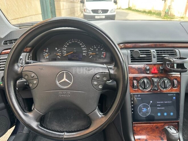 Mercedes E 240-7