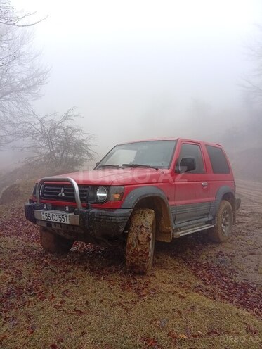 Mitsubishi Pajero-6