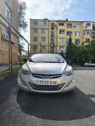 Hyundai Elantra-1