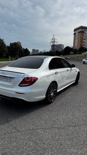 Mercedes E 450 4MATIC-6