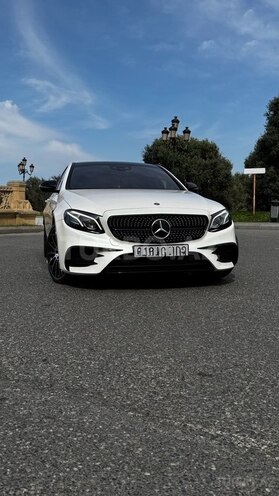 Mercedes E 450 4MATIC-1